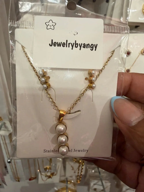 Set de collar y aretes dorados con perlas blancas, joyería de acero inoxidable.